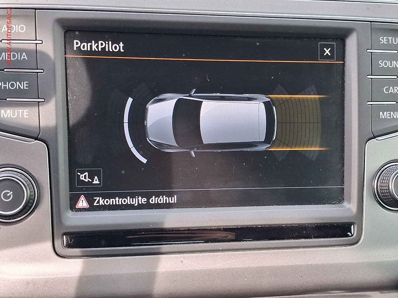 Volkswagen Polo (2015) 1.4 TDi, Lounge - fotka 17 z 18
