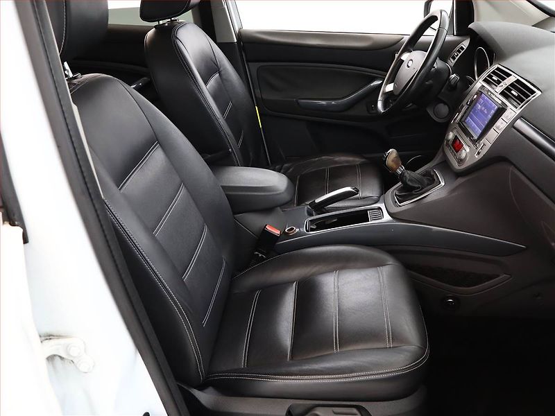 Ford Kuga (2009) 2.0 TDCi, 4X4, Serv.kniha - fotka 7 z 17