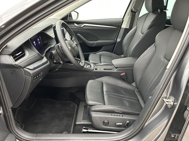 Škoda Octavia 1.5 TS EXLUSIVE SELECTION - fotka 21 z 29