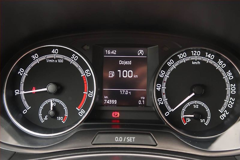 Škoda Fabia (2021) Style Plus 1.0 TSI, Serv.kniha - fotka 11 z 16