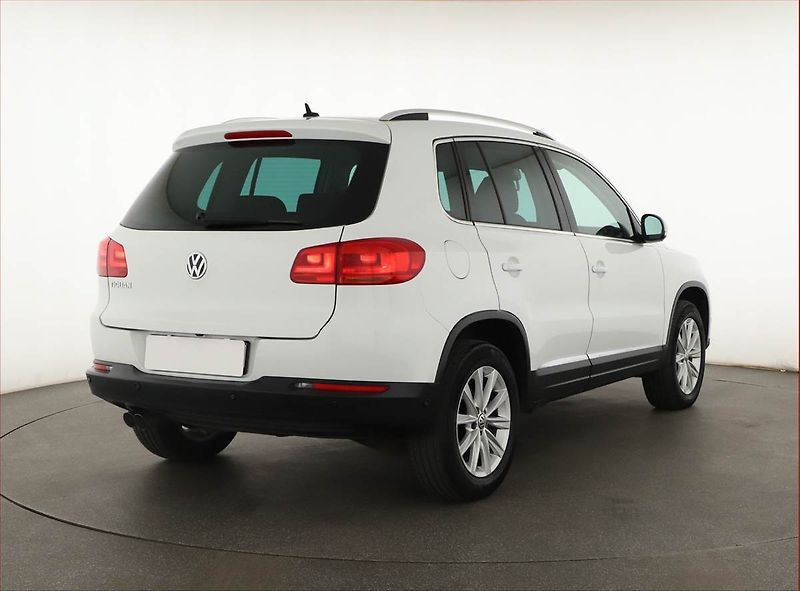 Volkswagen Tiguan (2015) 2.0 TDI, 4X4, Serv.kniha - fotka 5 z 14