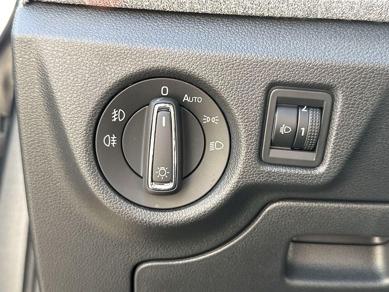 Škoda Scala (2024) 1.0 TSI DSG Selection - fotka 12 z 31
