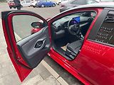 Toyota Yaris 1.5 HEV 130k Executive - náhled 12