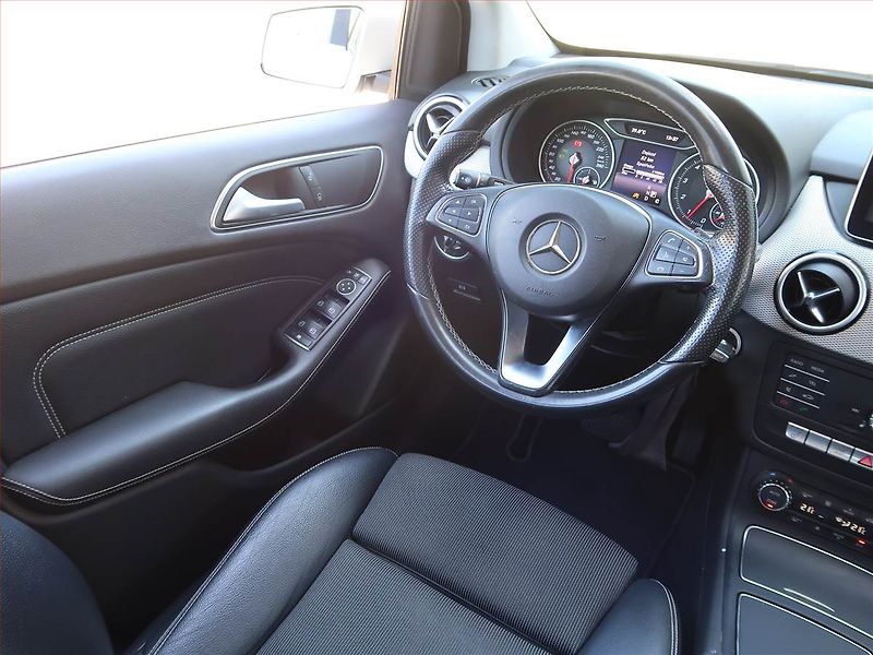 Mercedes-Benz Třídy B (2015) B 220 4MATIC, 4X4, Automat - fotka 7 z 18