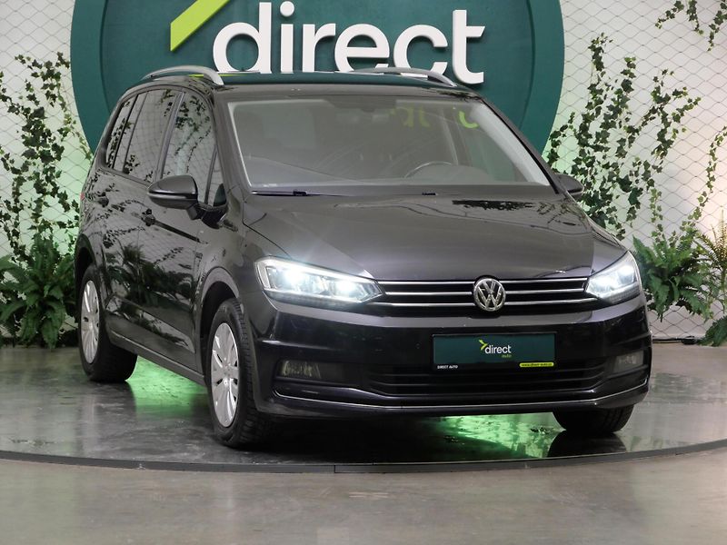Volkswagen Touran - fotka 8 z 24