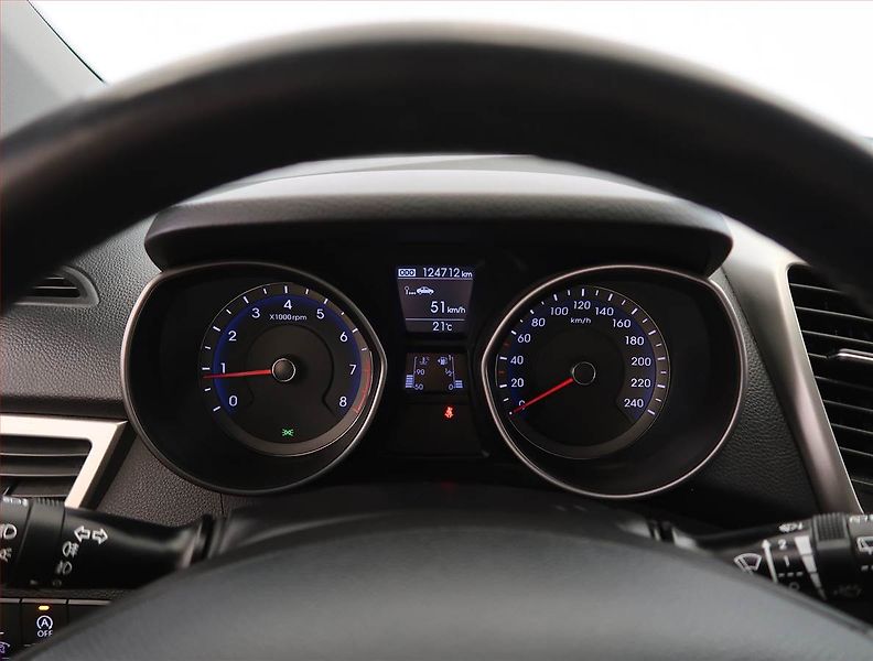 Hyundai i30 (2016) 1.6 GDI, ČR,1.maj, Tempomat - fotka 11 z 17