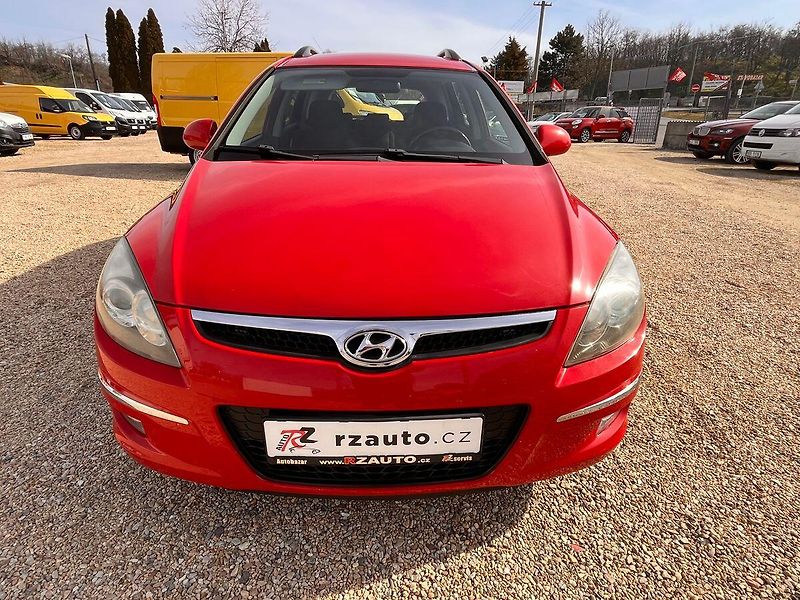 Hyundai i30 1.6CRDI 66kw - fotka 8 z 31