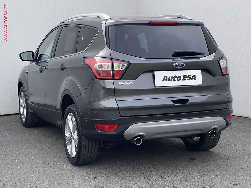 Ford Kuga (2018) 2.0 TDCi AWD, Titanium - fotka 6 z 19
