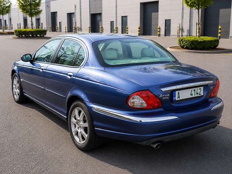 Jaguar X-Type 2.5 V6 AWD,DKLIMA,KŮŽE,TEMP,AL - fotka 6 z 14