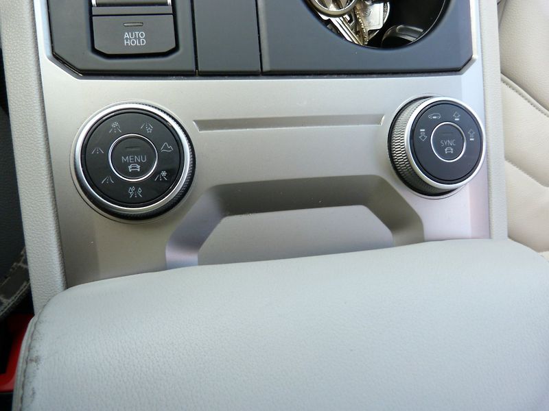 Volkswagen Touareg 3.0 TDI - fotka 27 z 42