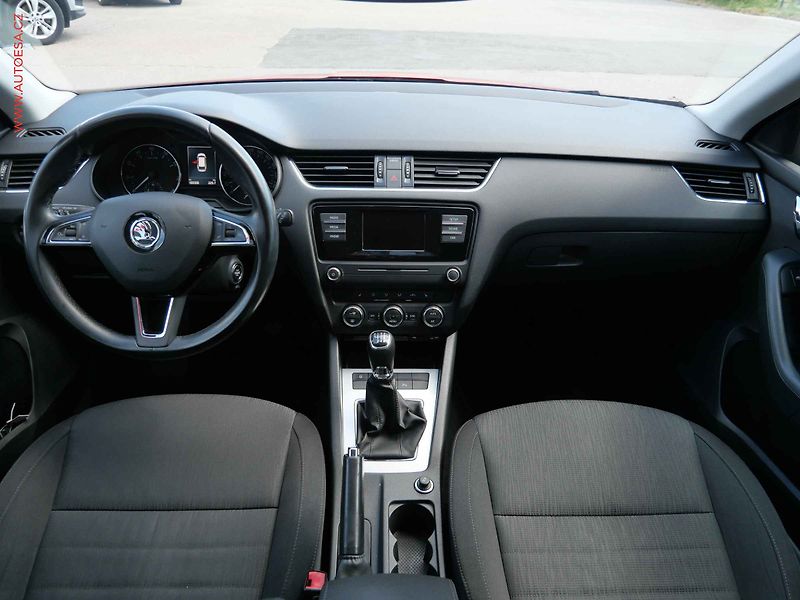 Škoda Octavia (2016) 1.4TSi, ČR, Style, TZ - fotka 8 z 19