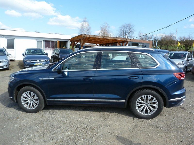 Volkswagen Touareg 3.0 TDI - fotka 35 z 42