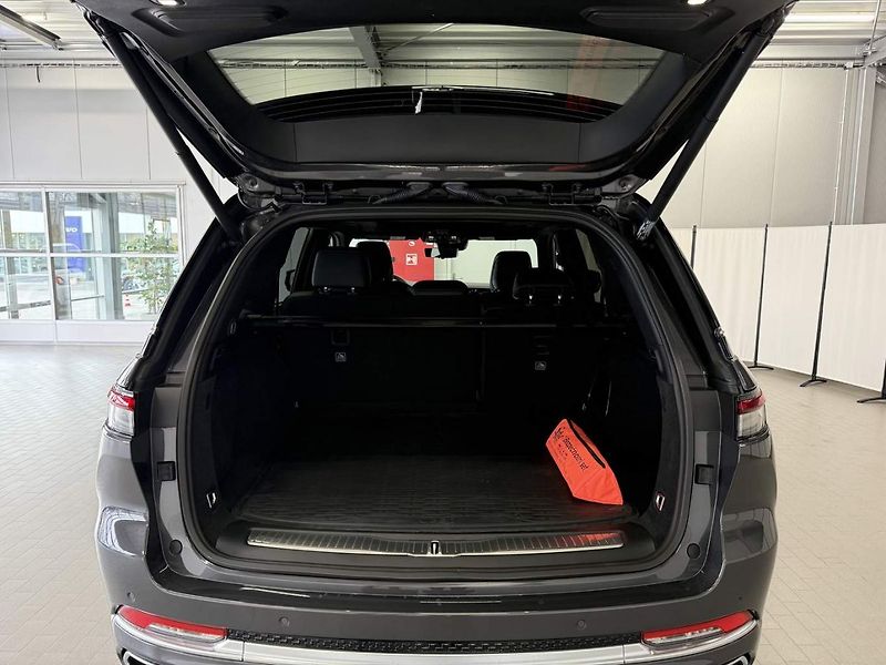 Jeep Grand Cherokee (2024) SUMMIT RESERVE 4xe - fotka 9 z 15