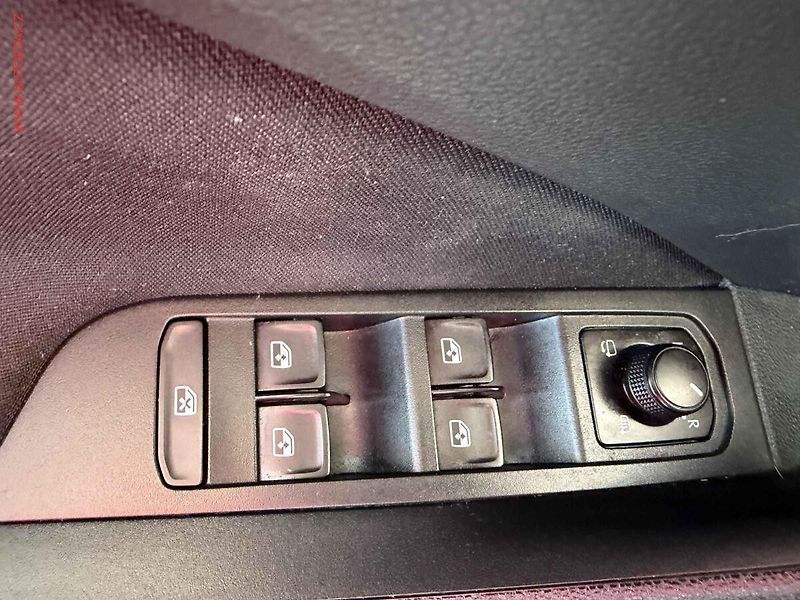 Škoda Scala (2021) 1.5TSi, Navi, LED, panor - fotka 11 z 18