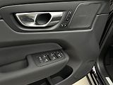 Volvo XC60 (2026) B5 AWD BLACK EDITION PLUS AUT - náhled 23