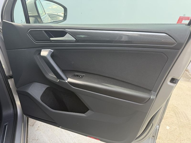 Volkswagen Tiguan (2017) 1.4 TSI 4x4 ser.knížka - fotka 16 z 29