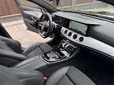 Mercedes-Benz Třídy E (2022) E 300de 4MATIC AMG Hybrid Tažn - náhled 14