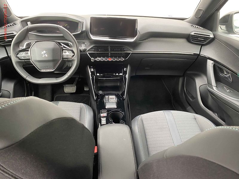 Peugeot 2008 (2023) 1.2 PT, Allure, AT, LED, TZ - fotka 8 z 19
