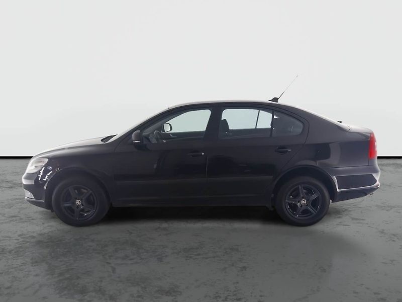 Škoda Octavia (2009) Ambiente Plus 1.9 TDI - fotka 3 z 17