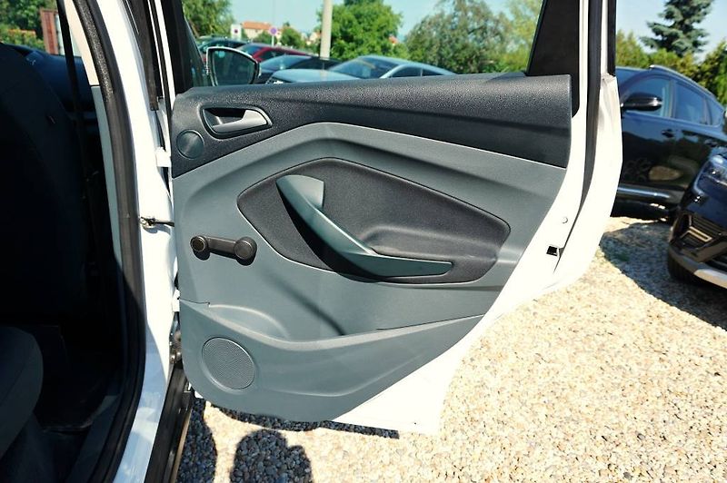 Ford C-MAX (2012) TREND 1,6i 77 kW - fotka 13 z 40