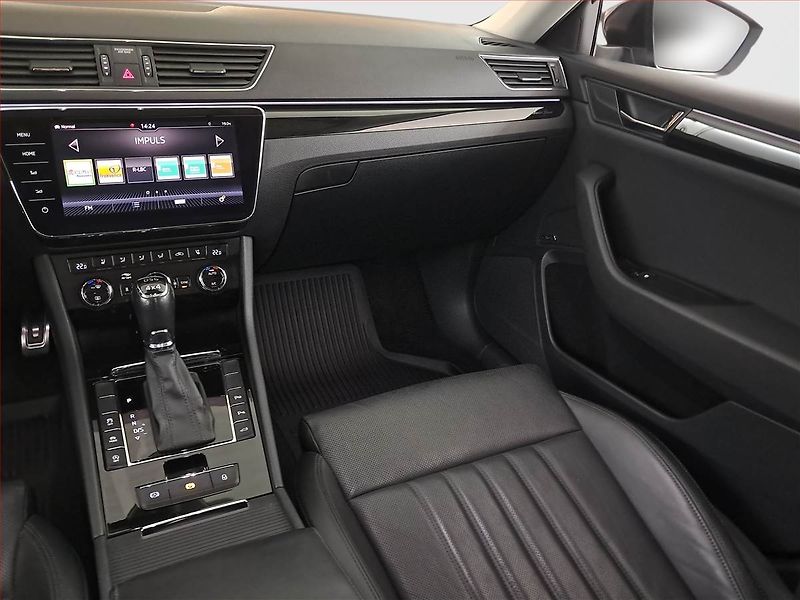 Škoda Superb (2019) Laurin&Klement 2.0 TDI, 4X4 - fotka 8 z 28