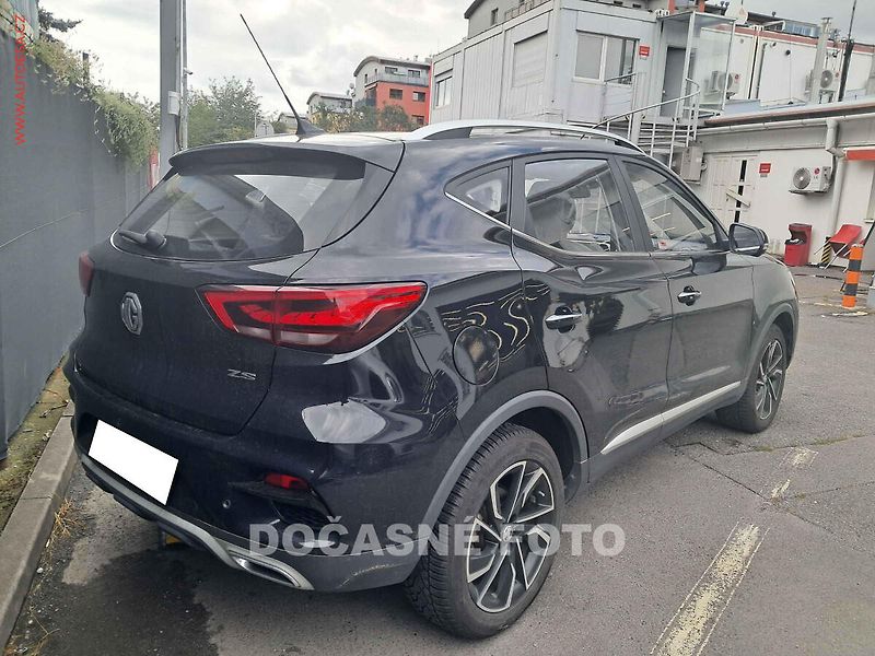 MG ZS (2023) 1.0 T-GDi, navi, LED, kůže - fotka 2 z 3