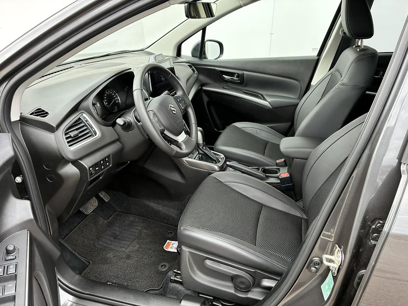 Suzuki S-Cross 1.4 BoosterJet 6AT 4x4 Eleganc - fotka 10 z 21
