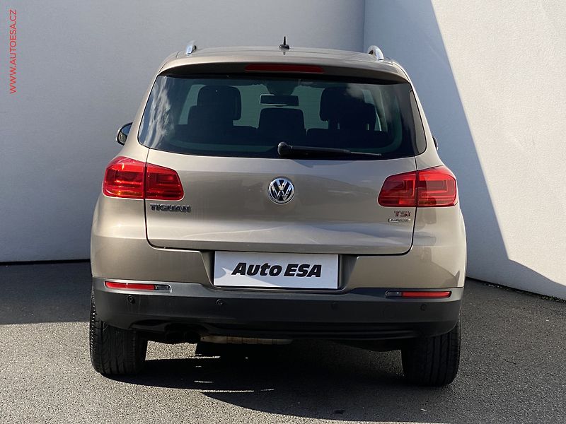 Volkswagen Tiguan (2013) 1.4 TSi, Sport, bixen, +kola - fotka 5 z 17