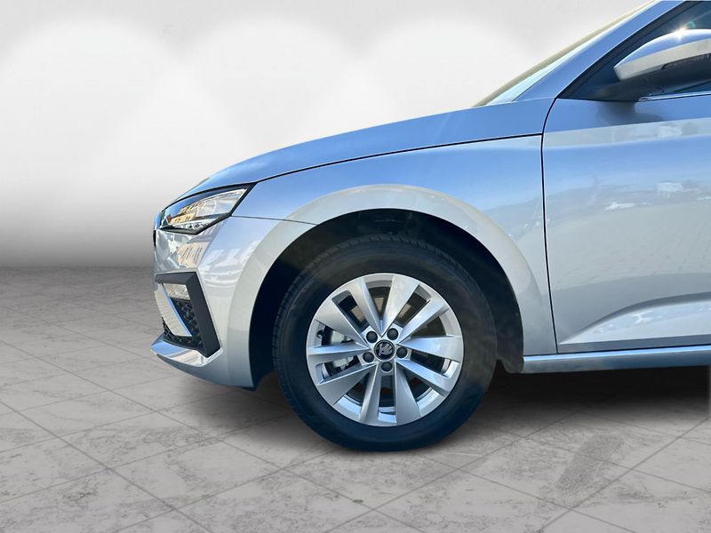 Škoda Scala 1,0 TSI Selection - fotka 9 z 22