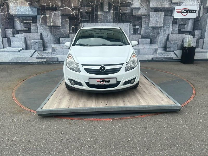 Opel Corsa (2010) 1.2i,63KW,TEMPOMAT,111 EDITION - fotka 2 z 24
