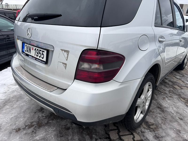 Mercedes-Benz Třídy M (2005) ML 320 3,0D V6 165KW ČR - fotka 13 z 41