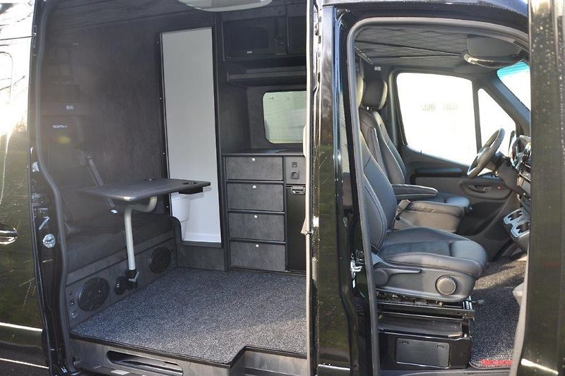 Mercedes-Benz Sprinter 319 Camper Family - fotka 15 z 51