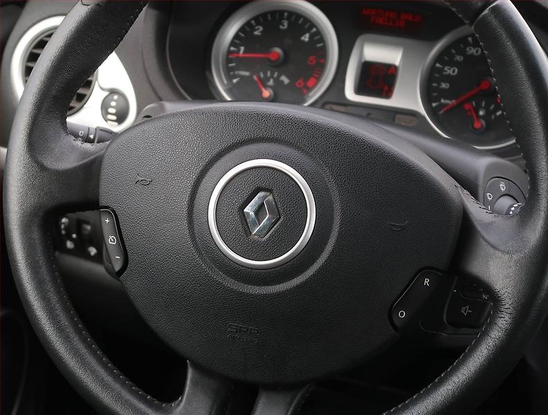 Renault Clio (2009) 1.5 dCi, Automat, Serv.kniha - fotka 17 z 17