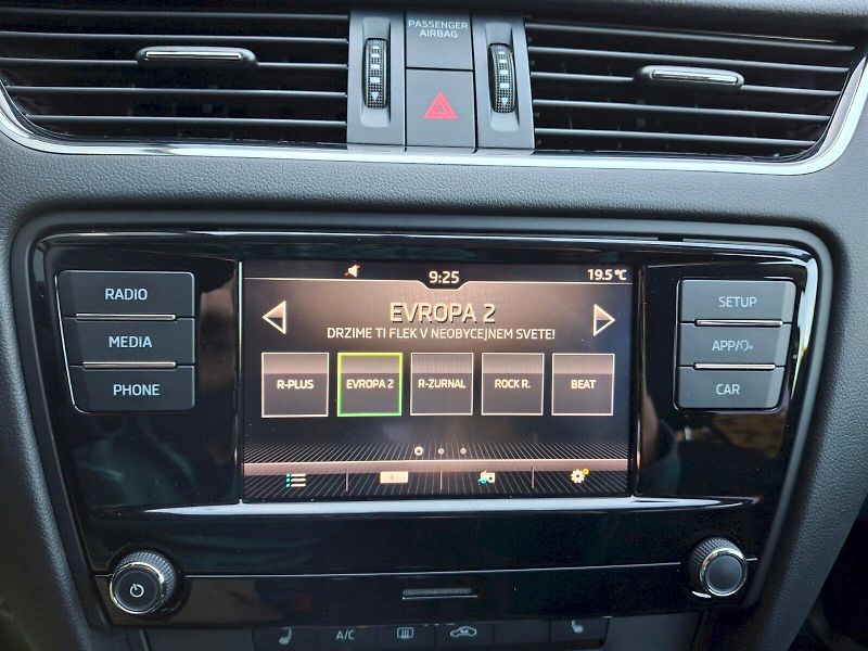 Škoda Octavia (2019) Ambition 1,5TSi 110kW - fotka 19 z 30