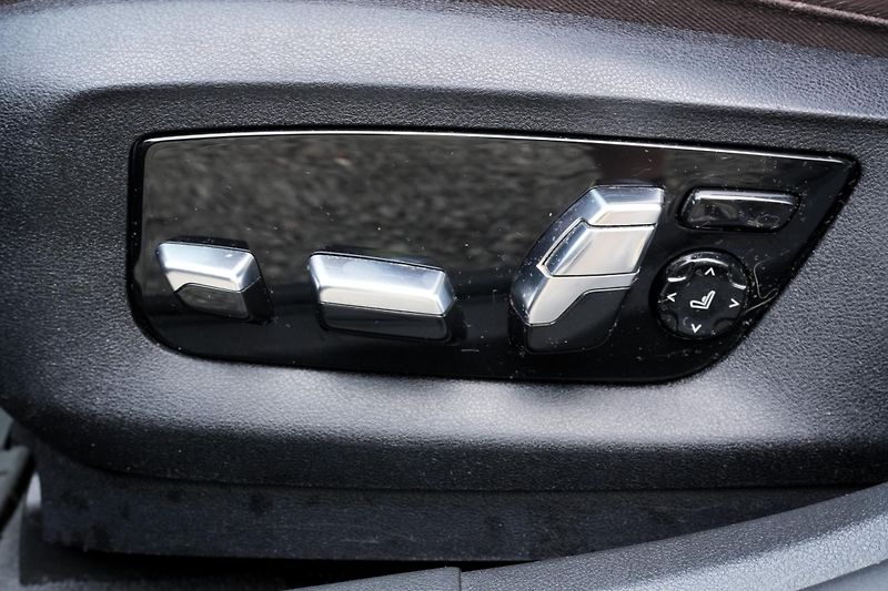 BMW Řada 6 640i GT, B&W, 2xTV tuner,Laser - fotka 39 z 48