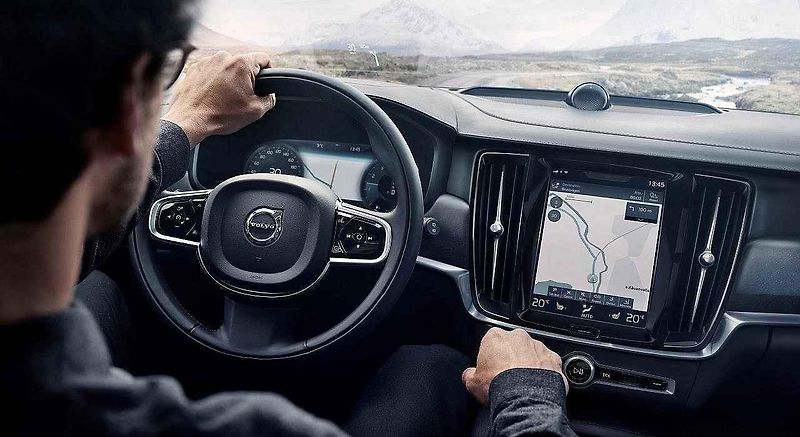 Volvo V90 Cross Country.