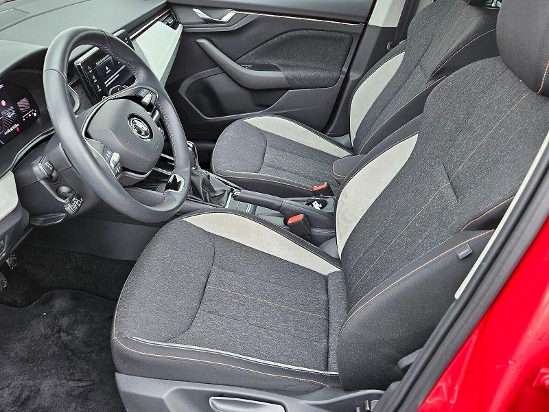 Škoda Kamiq (2024) TOP SELECTION TSI 85/1.0 A7F - fotka 19 z 28