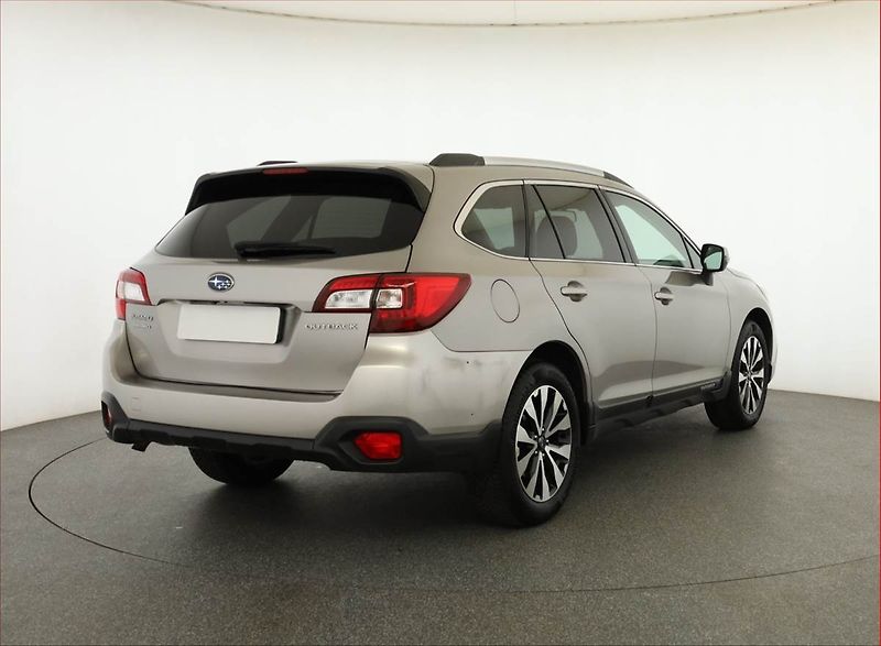 Subaru Outback (2016) 2.5 i, 4X4, Automat, ČR,1.maj - fotka 5 z 21