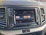 Volkswagen Sharan (2016) 2,0TDi NAVI  DSG  BEZ KOROZE ! - náhled 31