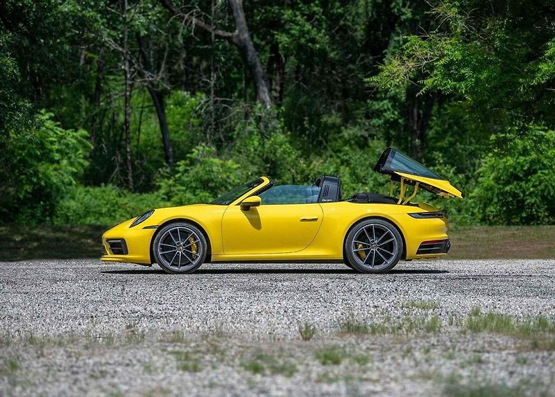 Současná generace Porsche 911 Targa 4S