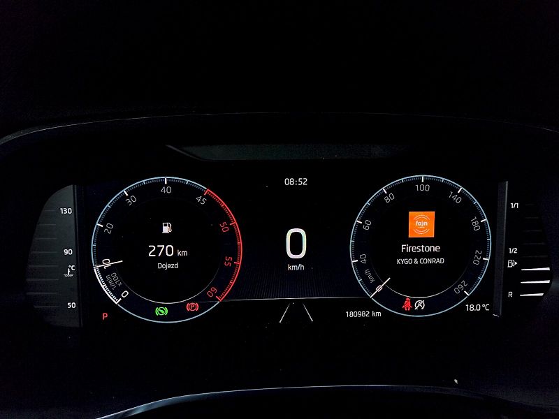 Škoda Octavia (2023) Combi Ambition 2,0 Tdi 110 Kw - fotka 7 z 36