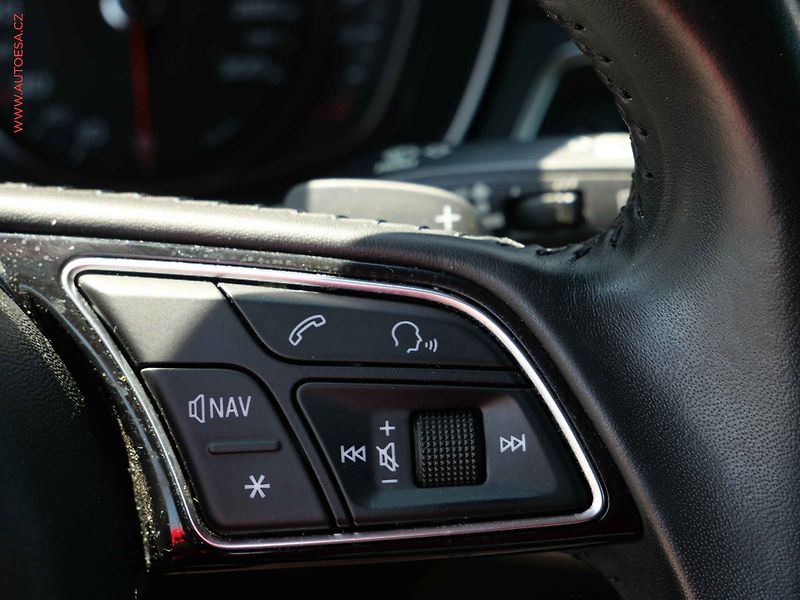 Audi A4 (2018) 3.0 TDi, servis.kniha, AT - fotka 13 z 24