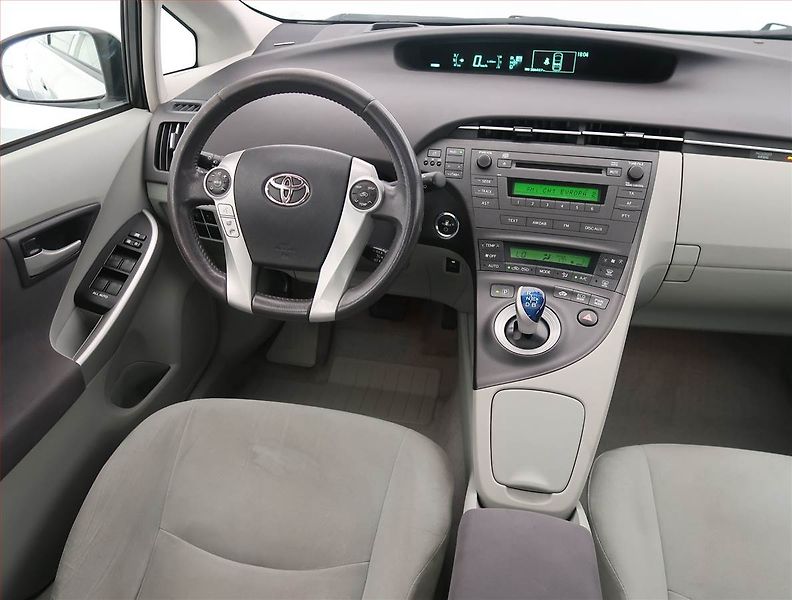 Toyota Prius (2009) 1.8 VVT-i HSD, Automat - fotka 7 z 14