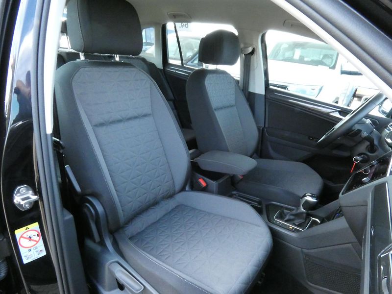 Volkswagen Tiguan Life 2.0 TDI 110KW DSG - fotka 22 z 30