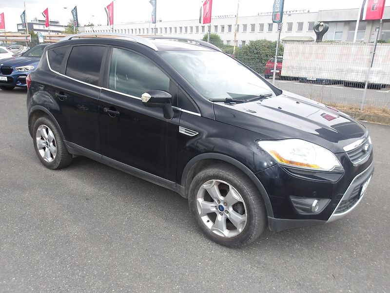 Ford Kuga 2,0TDCi TITANIUM Aut. 4x4! - fotka 1 z 44