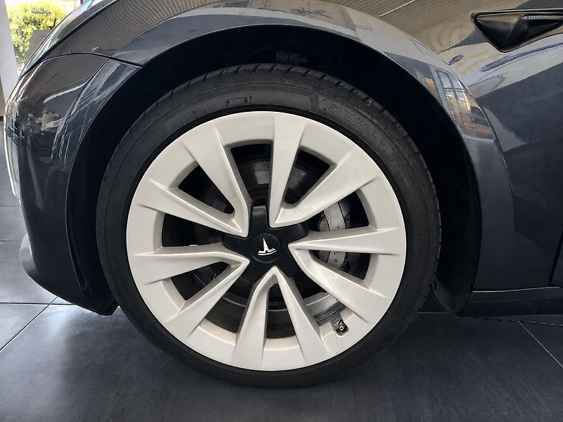Tesla Model 3 LR, AWD, Tažné, Tepelné čerpad - fotka 18 z 18