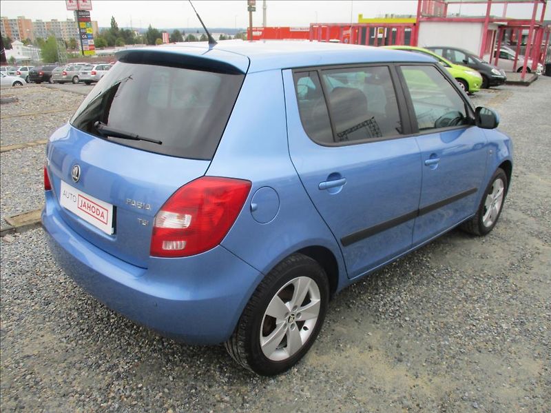 Škoda Fabia 1,2 TSI, aut.klima,serv.kniha, - fotka 5 z 44