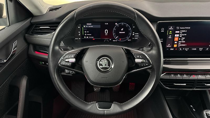 Škoda Octavia 1.5 TSI Style Combi - fotka 9 z 25