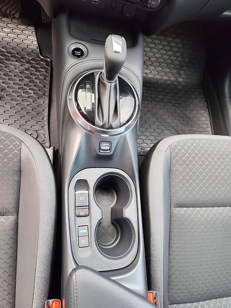 Nissan Juke (2024) 1.6 HEV 143k N-CONNECTA, DEMO - fotka 14 z 17