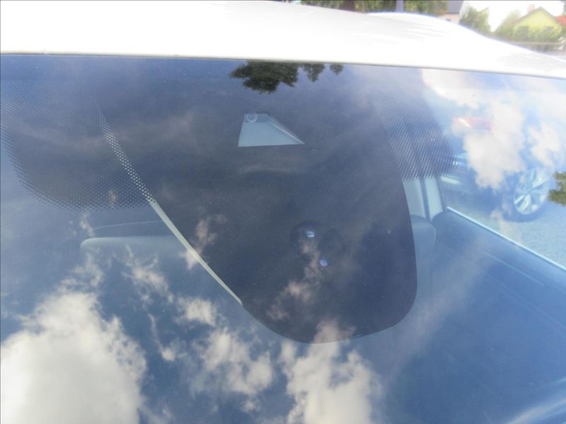 Volkswagen Tiguan 1,4 TSI 110kW Edice Sound - fotka 12 z 15